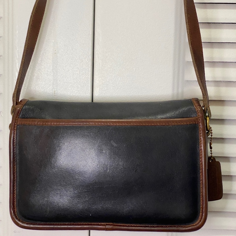 Coach Vintage Spectator Compartment Crossbody/Shoulder Purse - Picture 2 of 8